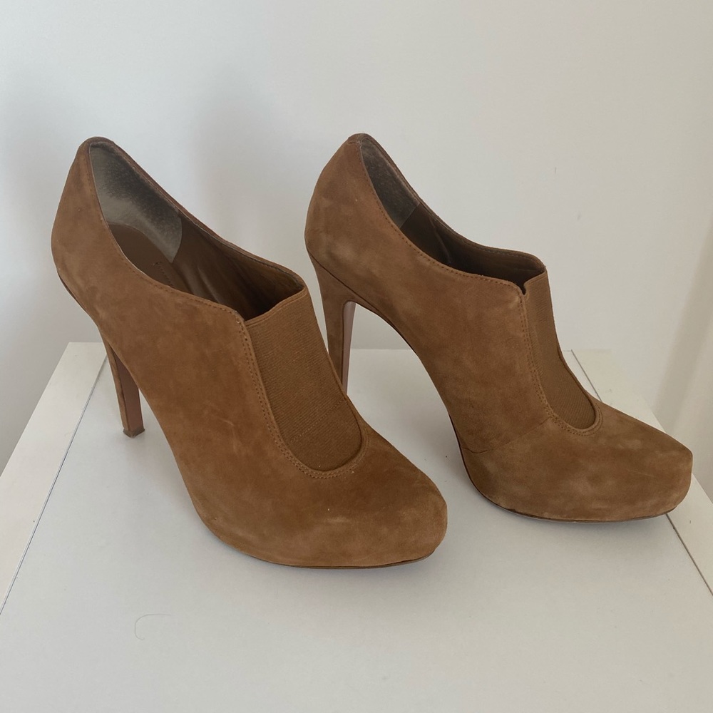 BCBGENERATION Tan Brown Suede Platform Booties